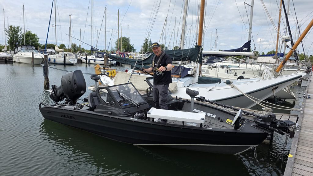 Unterkünfte für Übernachtungen und für Bootsliegeplätze im Hafen