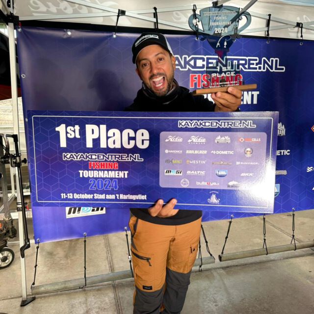 Krass, der nächste Titel. 🇩🇪🏆 Herzlichen Glückwunsch mein Freund.❤️ Ich freue mich sehr.  Warum er so erfolgreich angelt siehe YTVideo. link in bio. #endstand @salah.eddibe 

#fishing #fishingtournament #champion #fishinglifestyle #angeln #raubfischangeln #competition #hobiefishing #spro #gamakatsu #ilovefishing #zeitistfisch